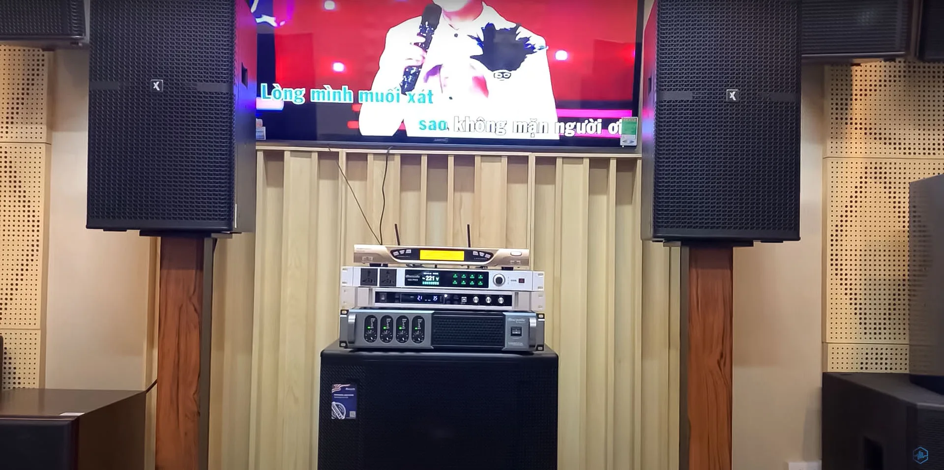 Vang số Db S750
